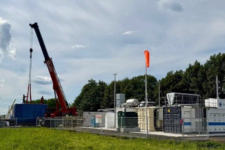 CHARBONE delivers electrolyser to Sorel-Tracy site